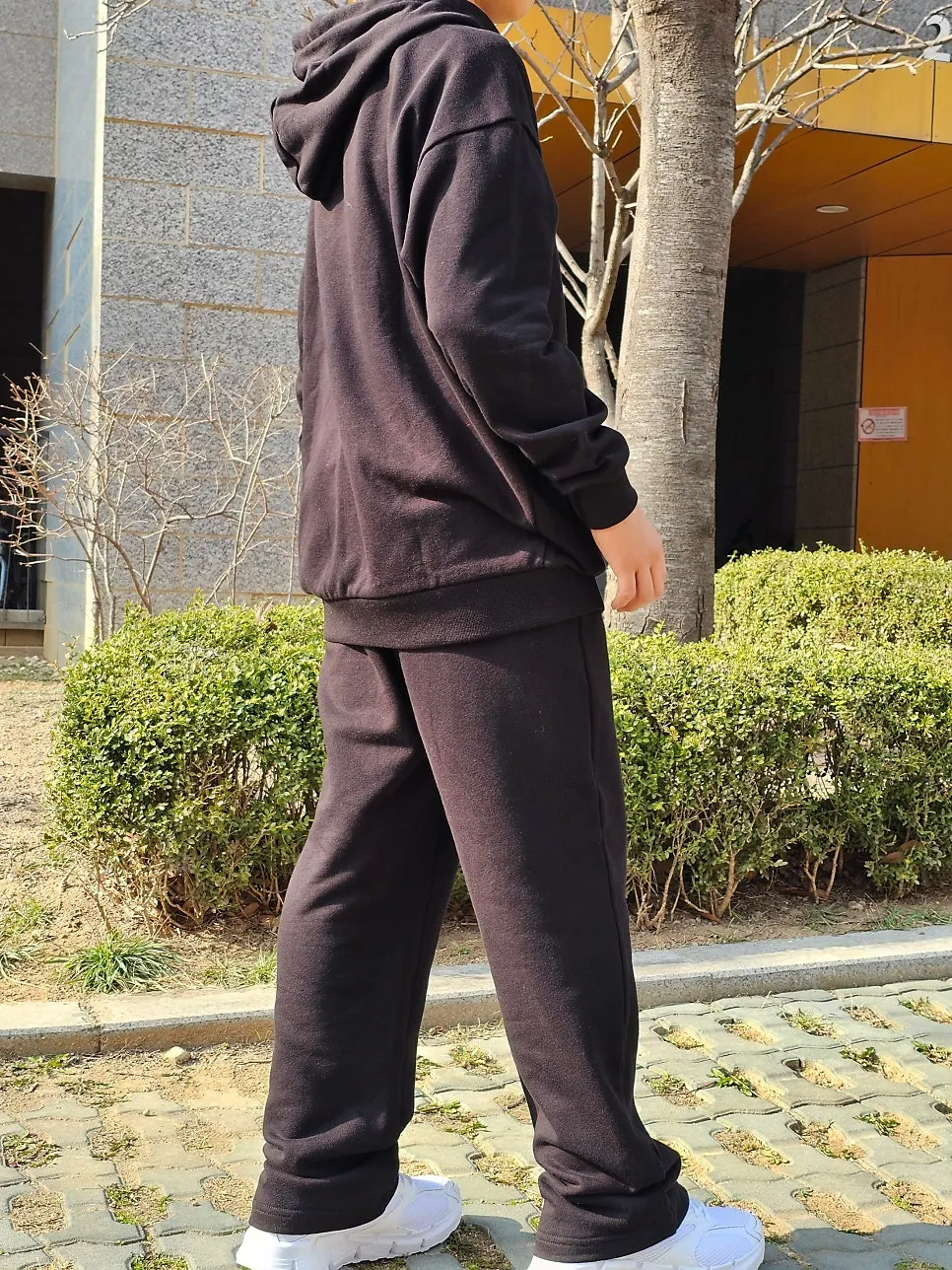 Everlast hood zip-up and straight-leg pants style