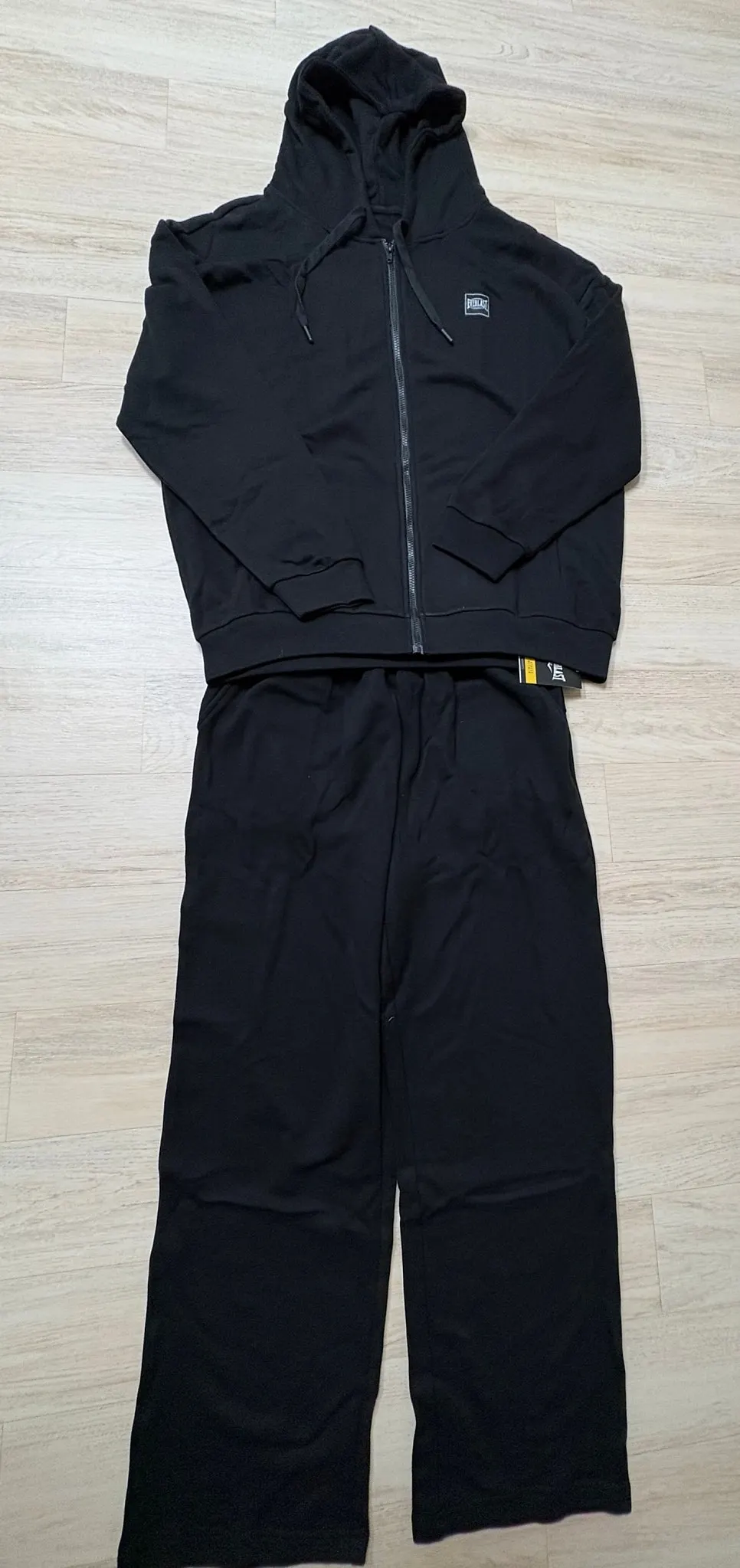 Design details of the Everlast mini terry set