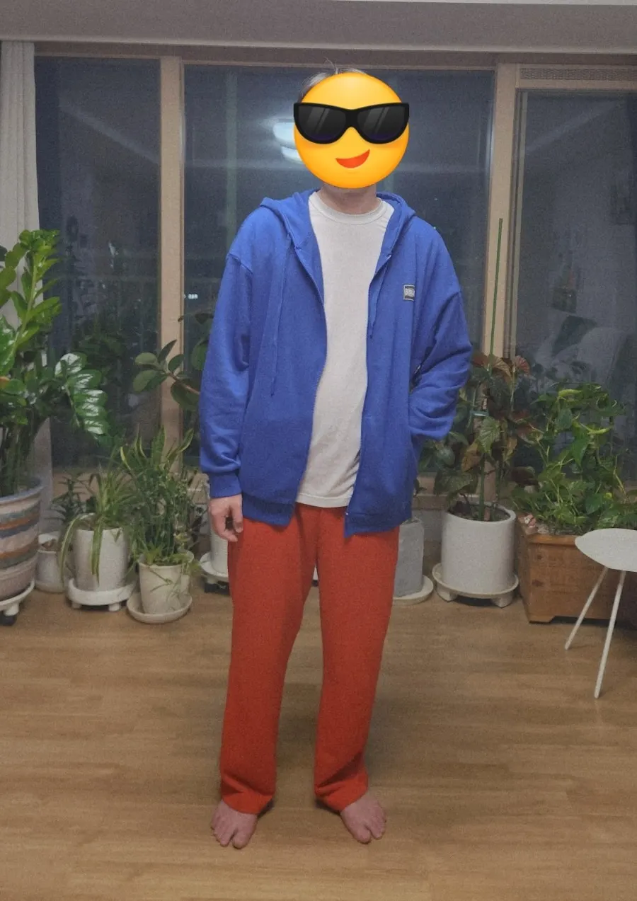 Everlast tracksuit worn for nearby outings