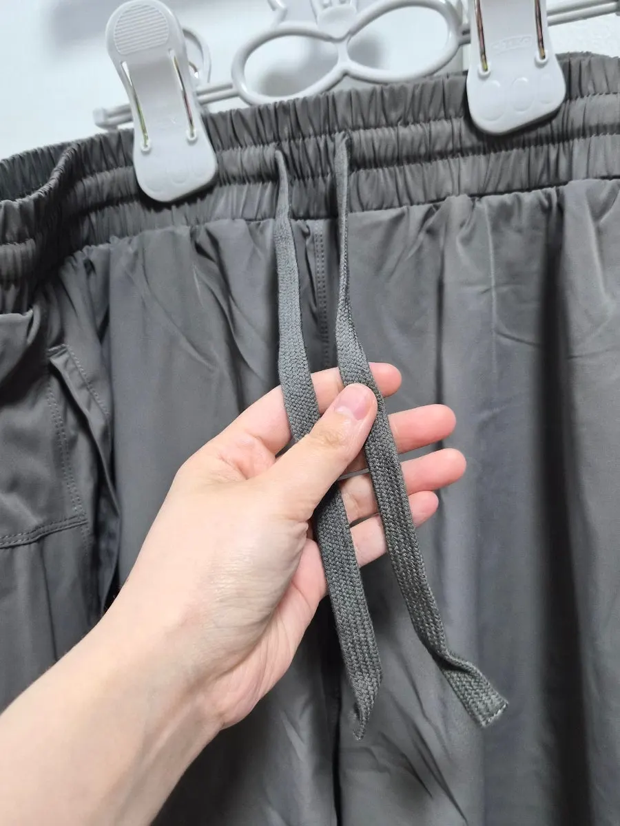 Inner leggings connected to Everlast shorts