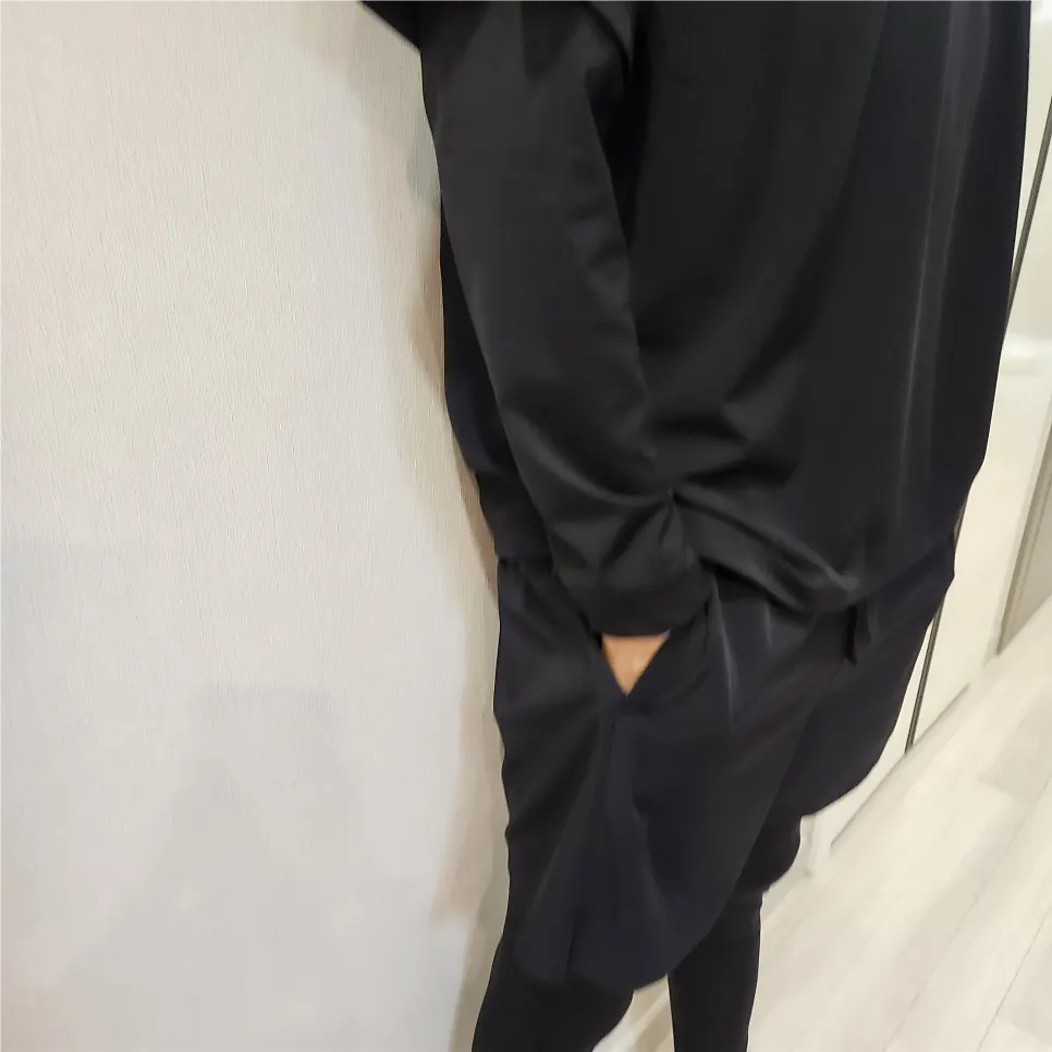러닝웨어 긴팔 소매와 레깅스 부분