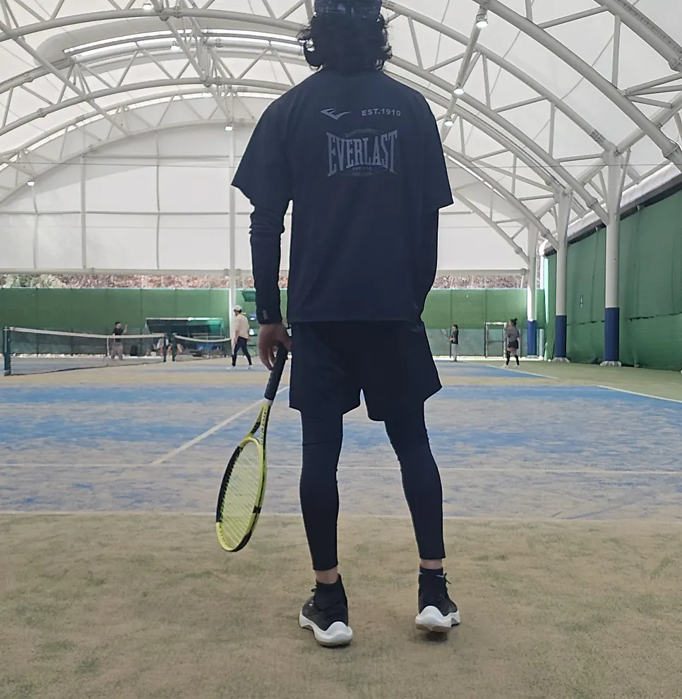 Everlast layered set for outdoor activities