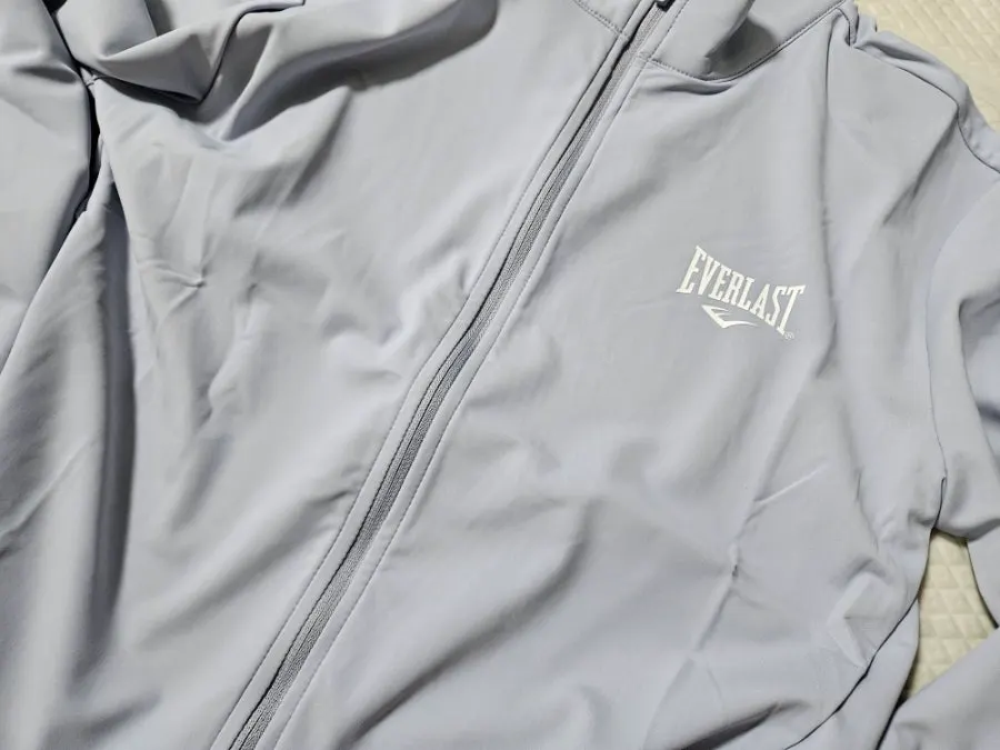 Hem finish on the Everlast bootcut pants