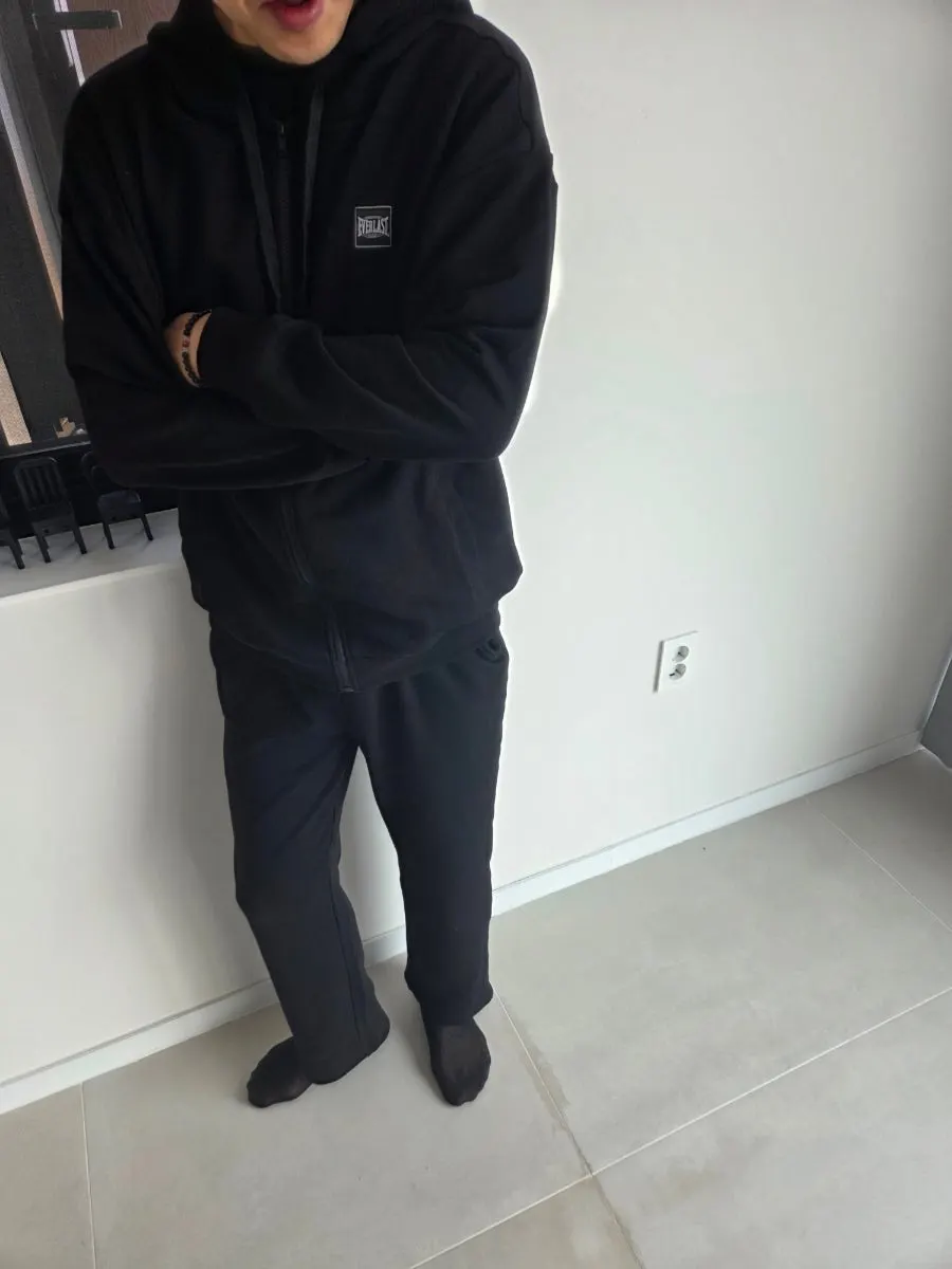 Matching outfit with hoodie zip-up and straight-leg pants