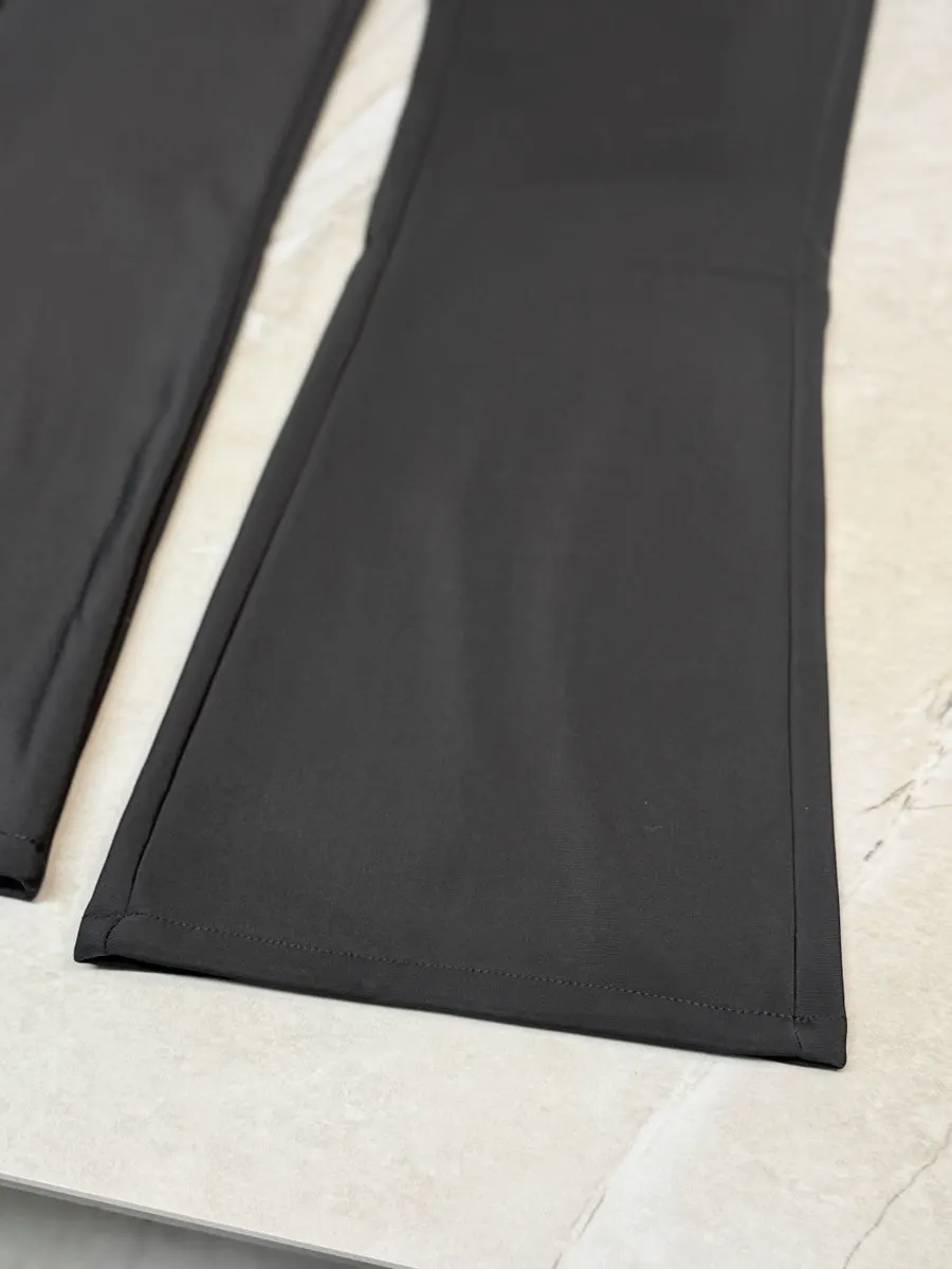 Bootcut line naturally flaring out from the thighs