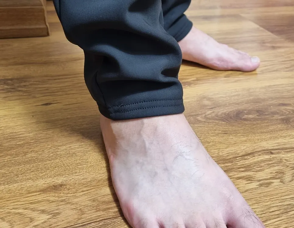 Fleece-lined pants with a suitable length