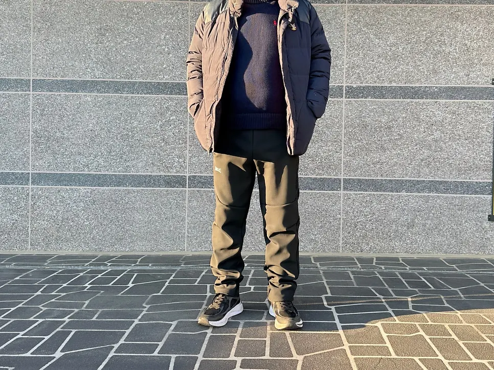 에버라스트 워크웨어 기모 바지 모습