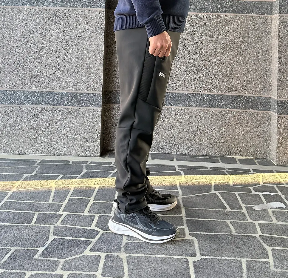 양쪽 지퍼 포켓 디테일