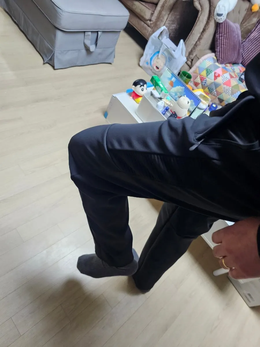 Lining and fabric of winter fleece-lined pants