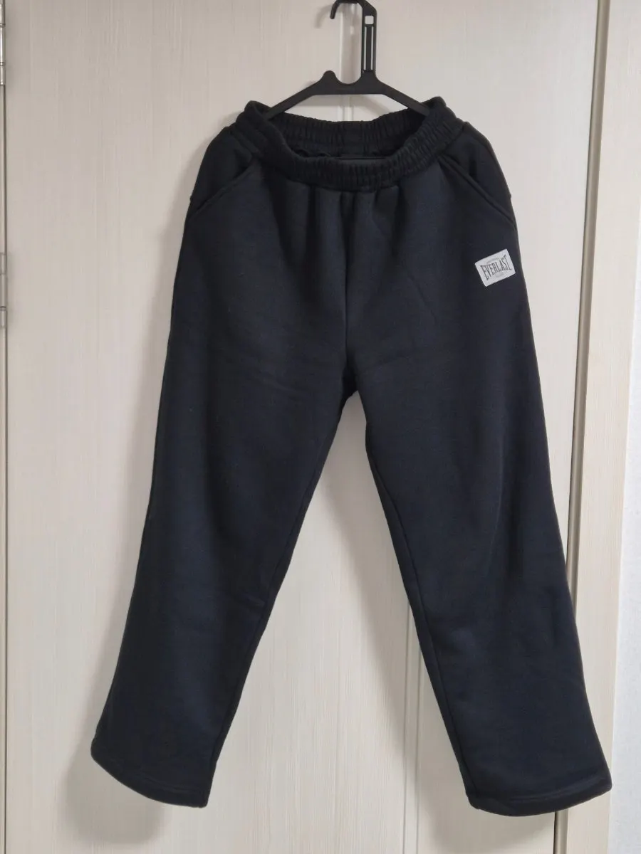 Women's tracksuit pants fit