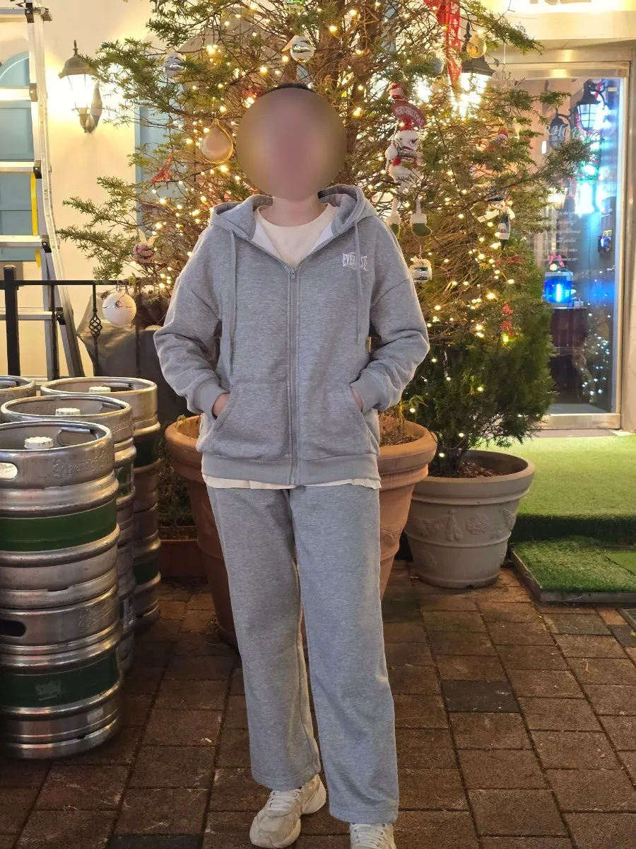 Everlast women's fleece tracksuit set worn