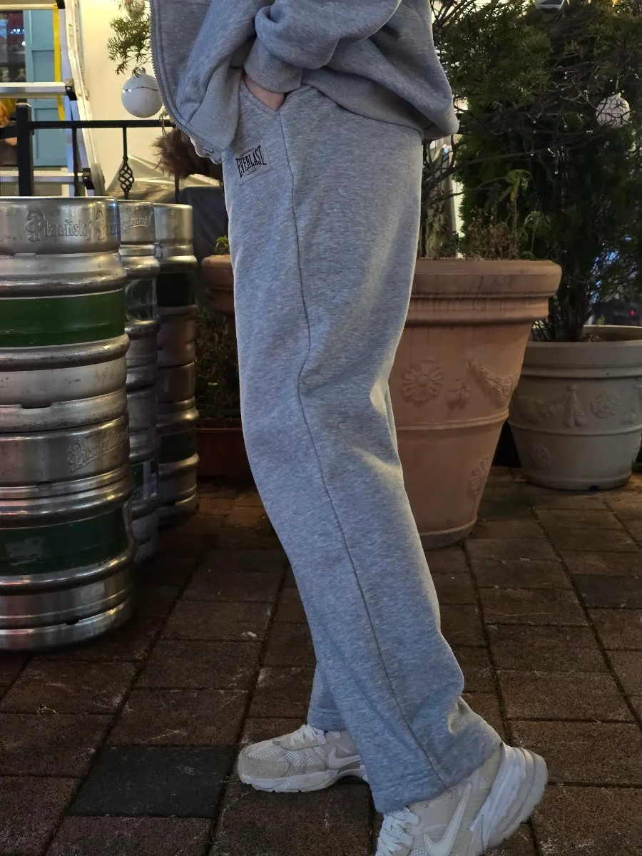 Hooded zip-up and straight-leg pants color options