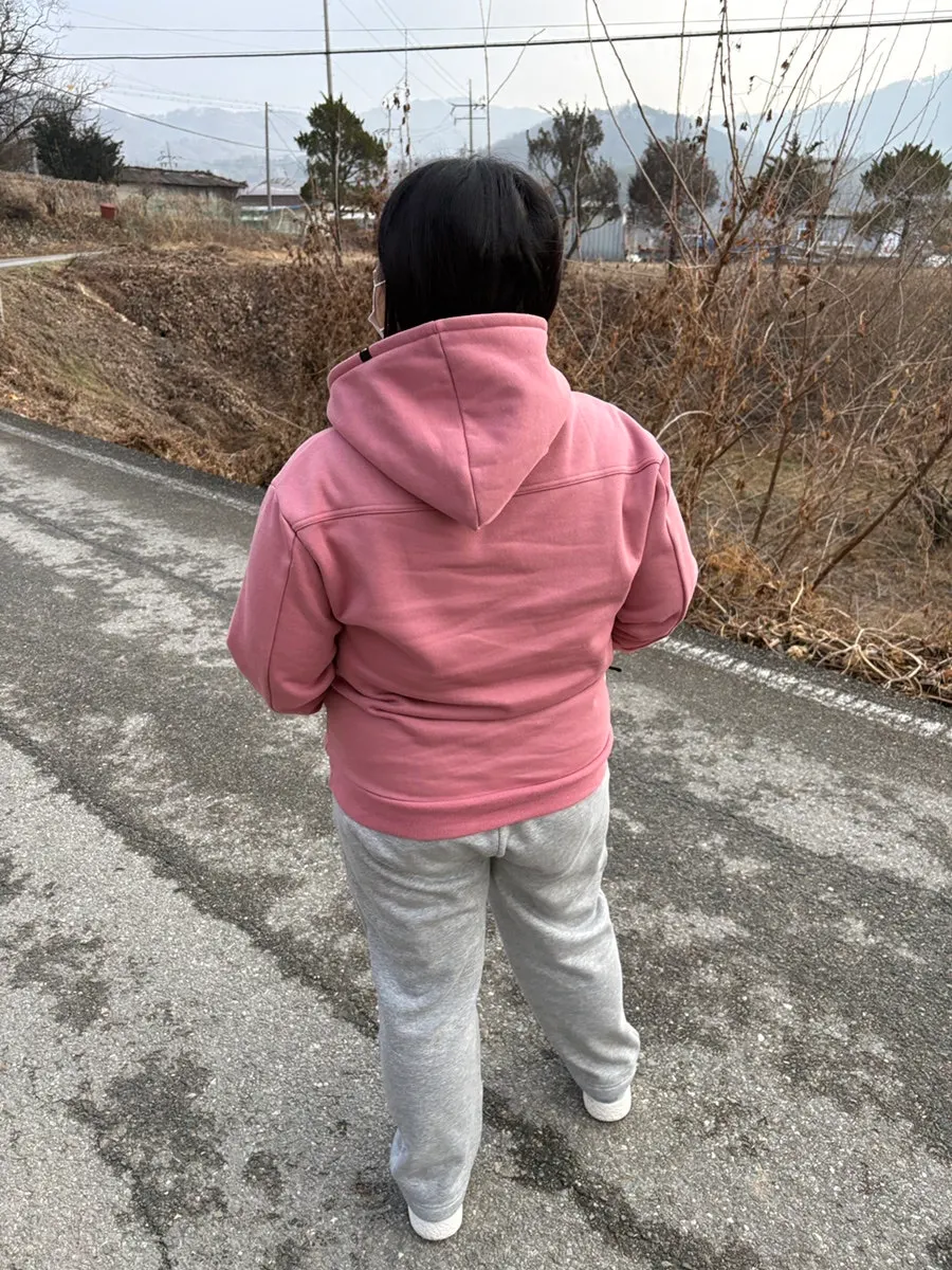 회색 일자 팬츠 착용 핏