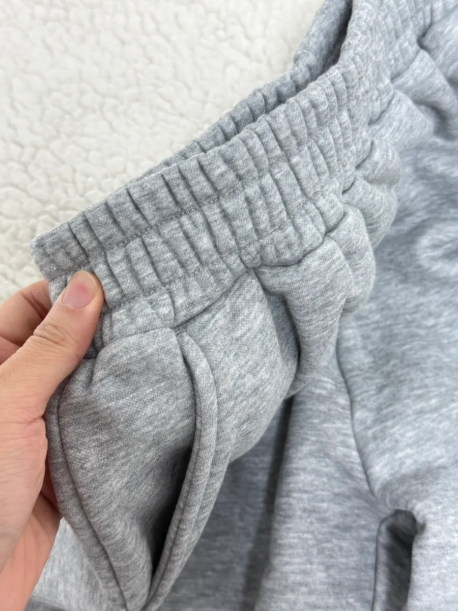 Wearing women's fleece straight-leg pants