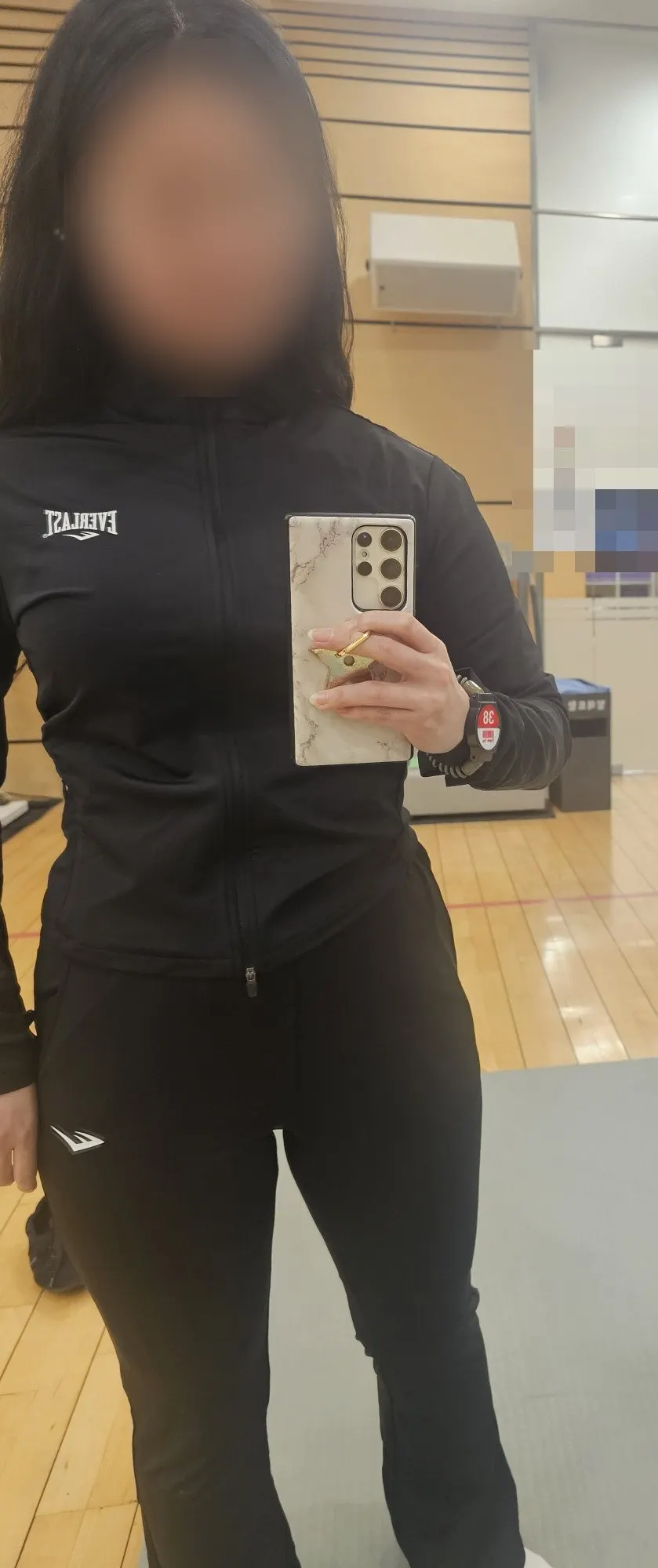 Everlast女性用ランニングクルー上下セット関連画像