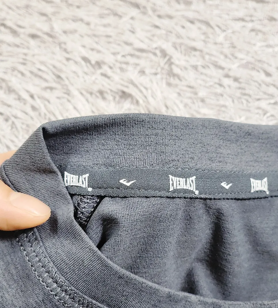 Double-stitched finishing on Everlast activewear