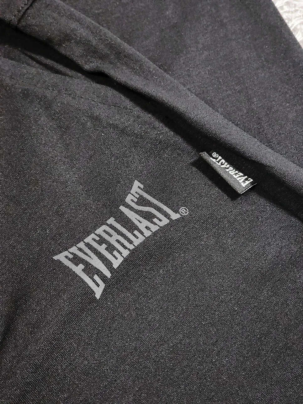 Everlast activewear made from lightweight material