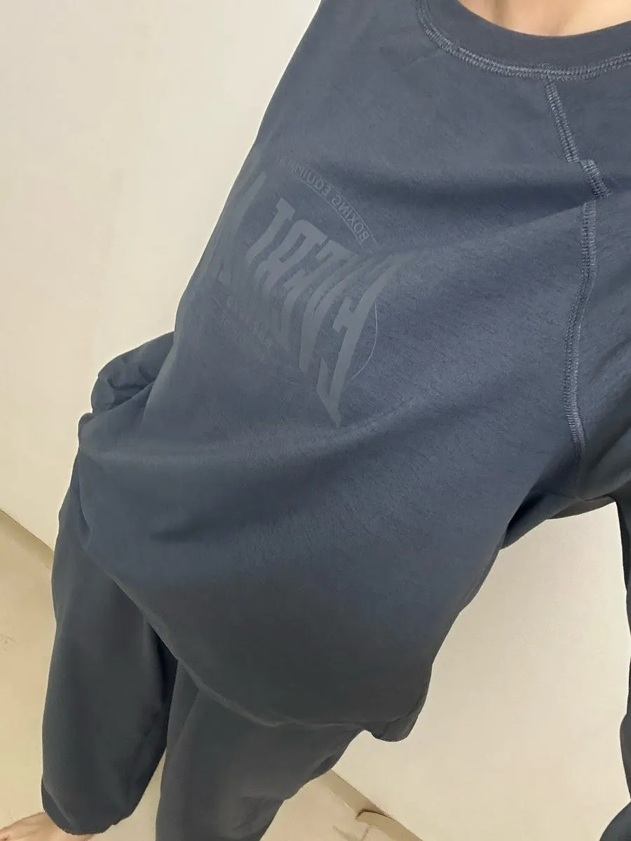 Everlast One-Mile Wear set worn as an outing outfit