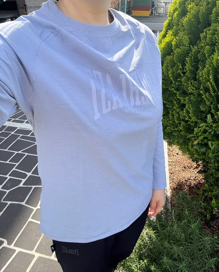 Everyday outfit in pale cobalt and black