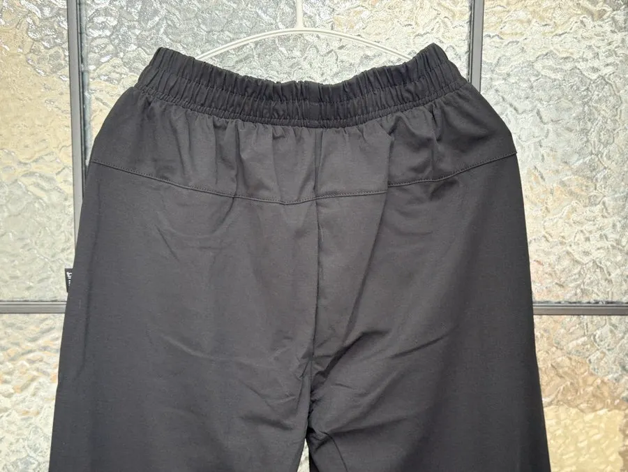 Training set top and bottoms styled separately