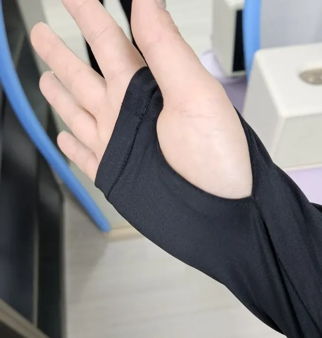 Hand-area design of the Everlast women’s running jacket