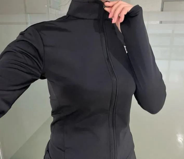 Everlast running jacket hand-area fit