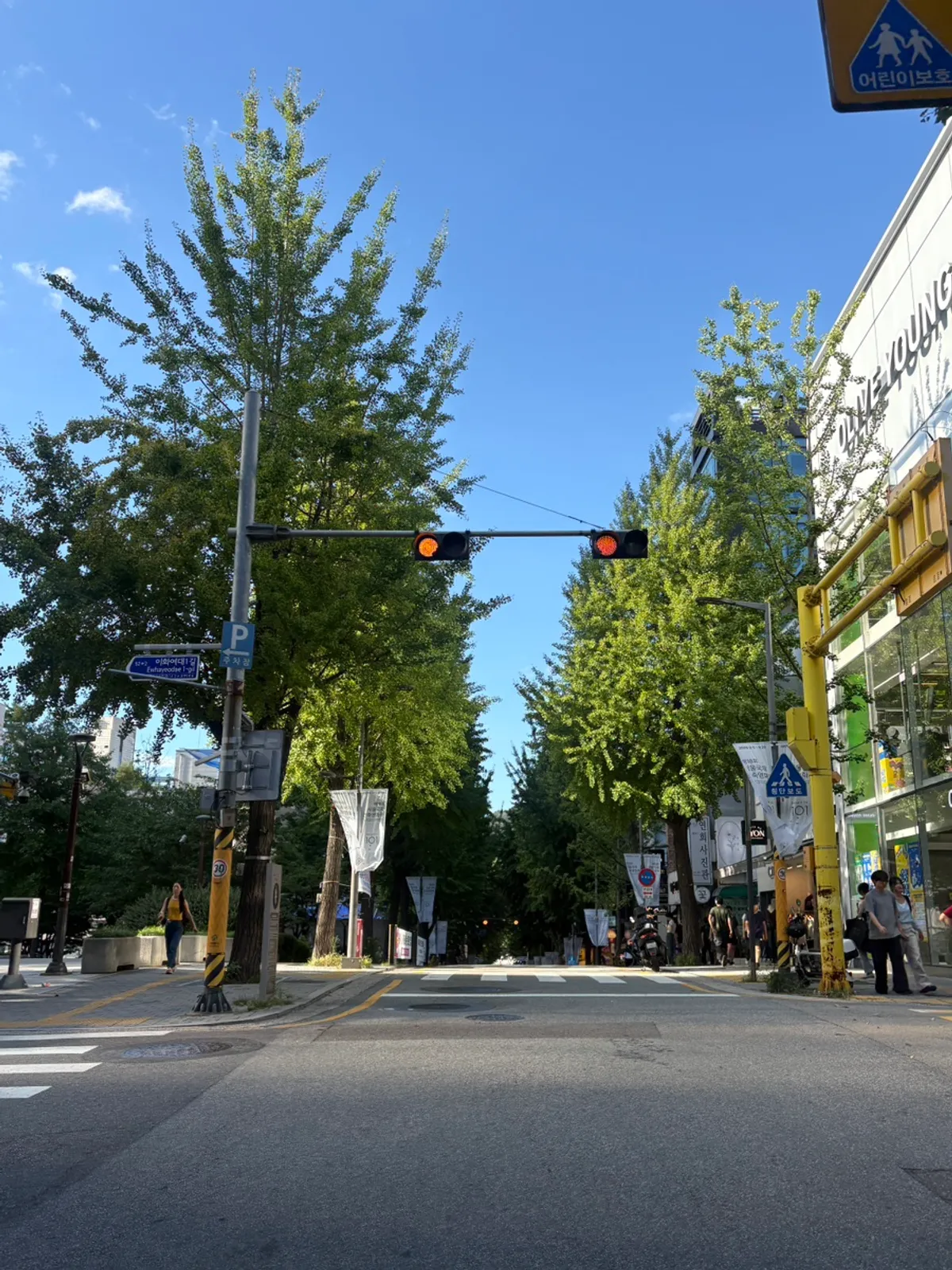 Visit photo in front of Eco Revy Hair Ewha Branch near Ewha Station