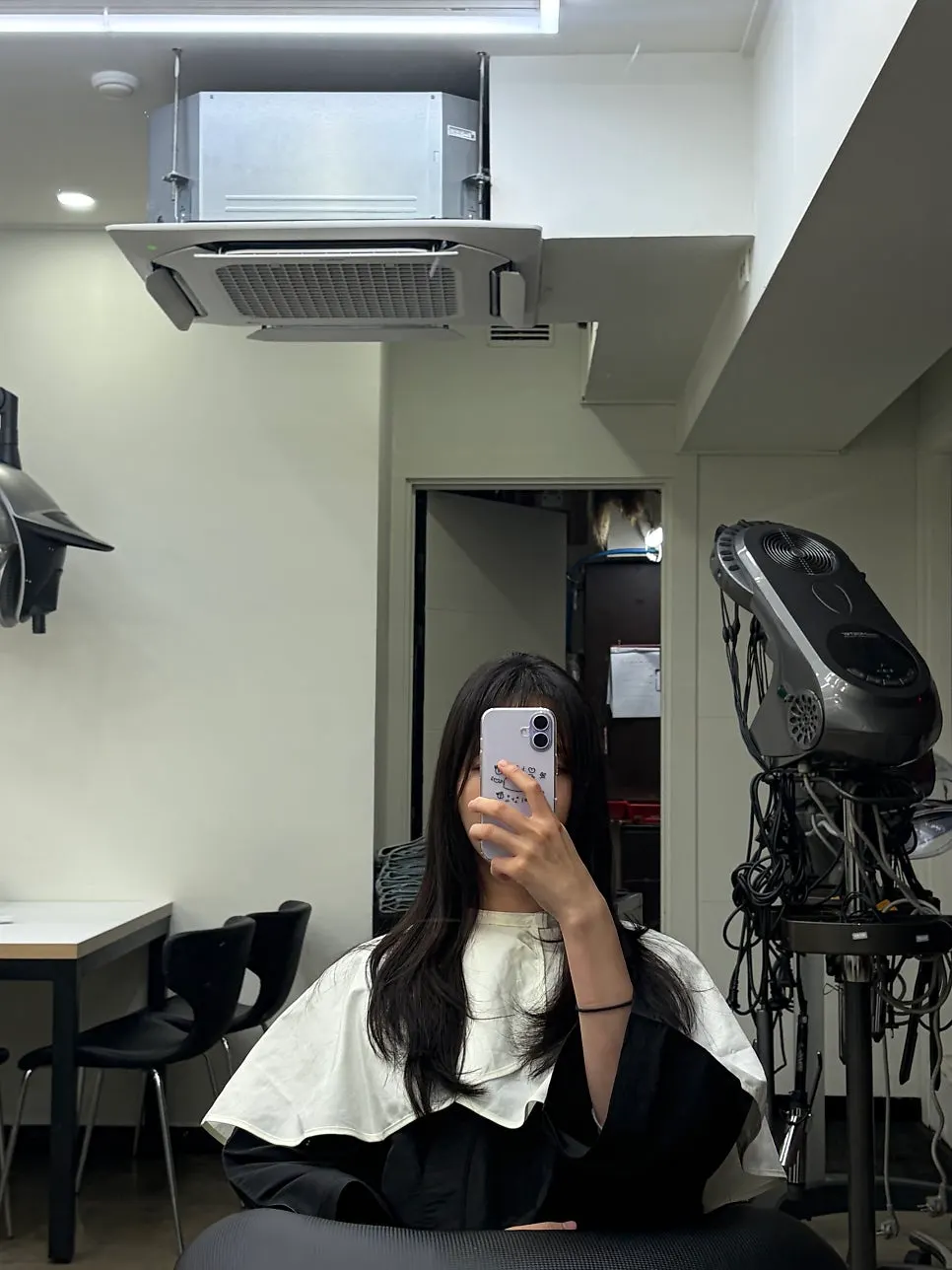 Long hairstyle after the treatment at Eco Revy Hair Ewha Branch