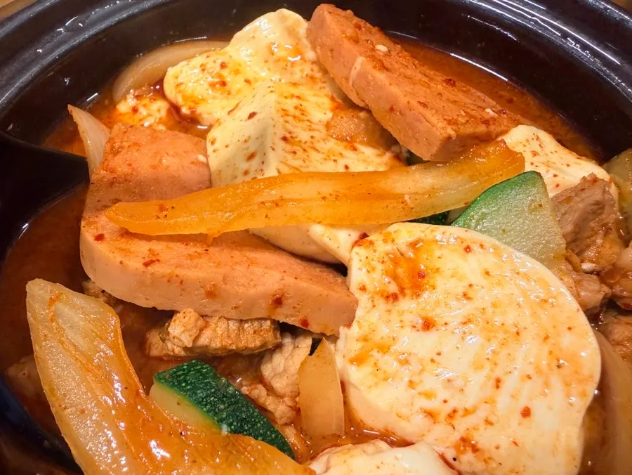 Inside the jjaglie stew pot with soft tofu
