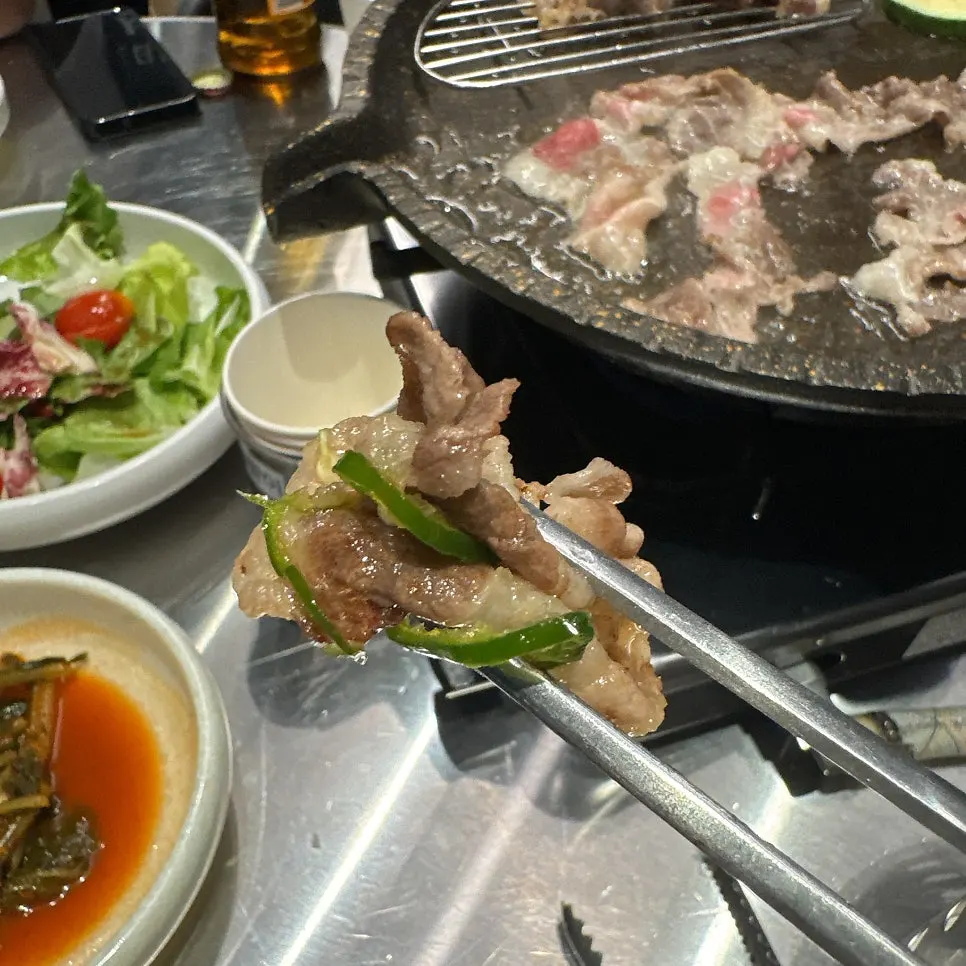 청양고추를 곁들인 특제 간장 소스