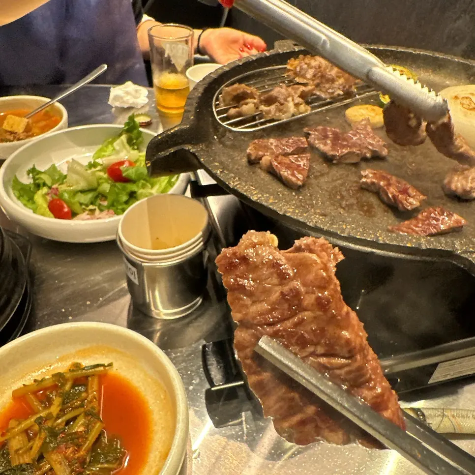 불판 위 숙성 소고기 구이