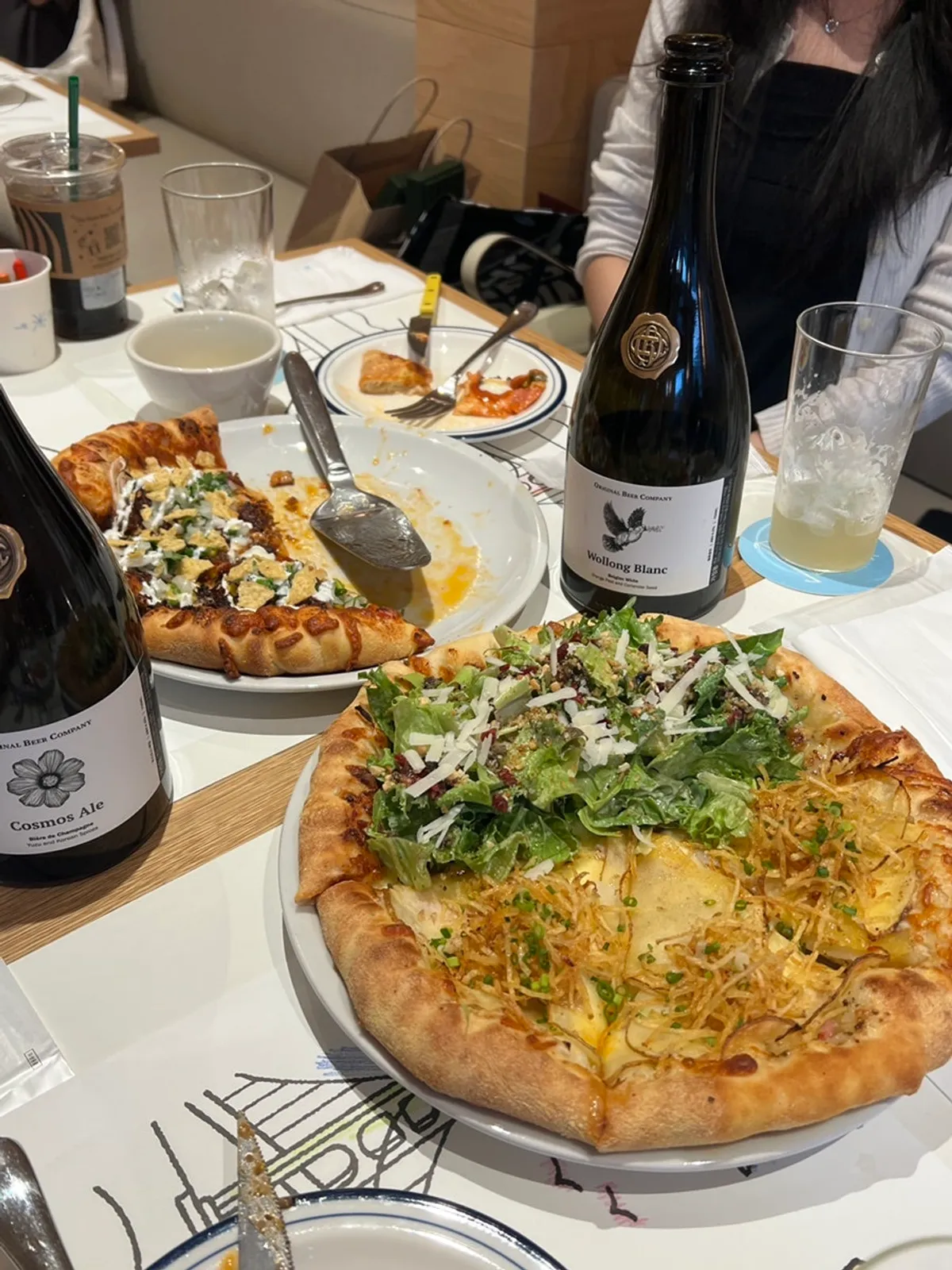 엑스트라마일 피자 테이블 세로 사진