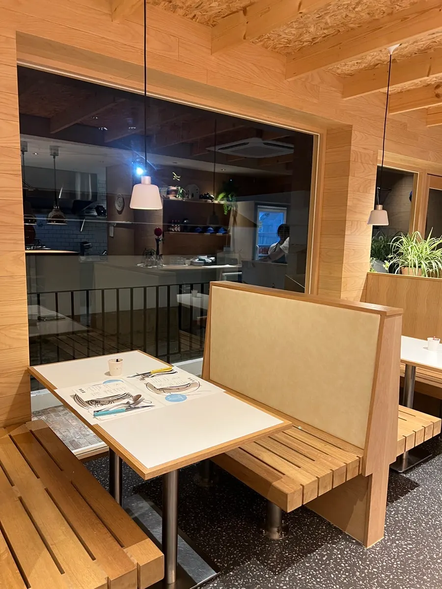 주택 개조한 엑스트라마일 공간