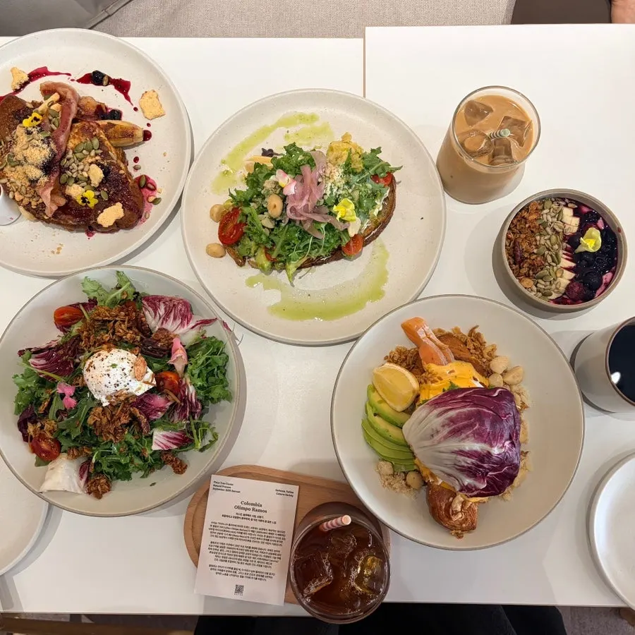 Full brunch spread ordered by our foursome at Famous Benny