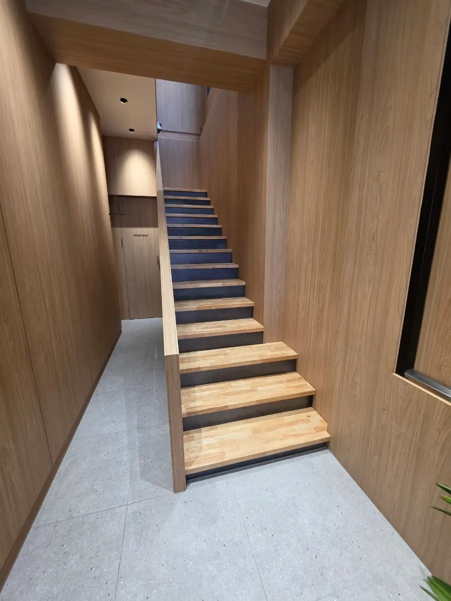 A good 1st-floor spot for sitting alone