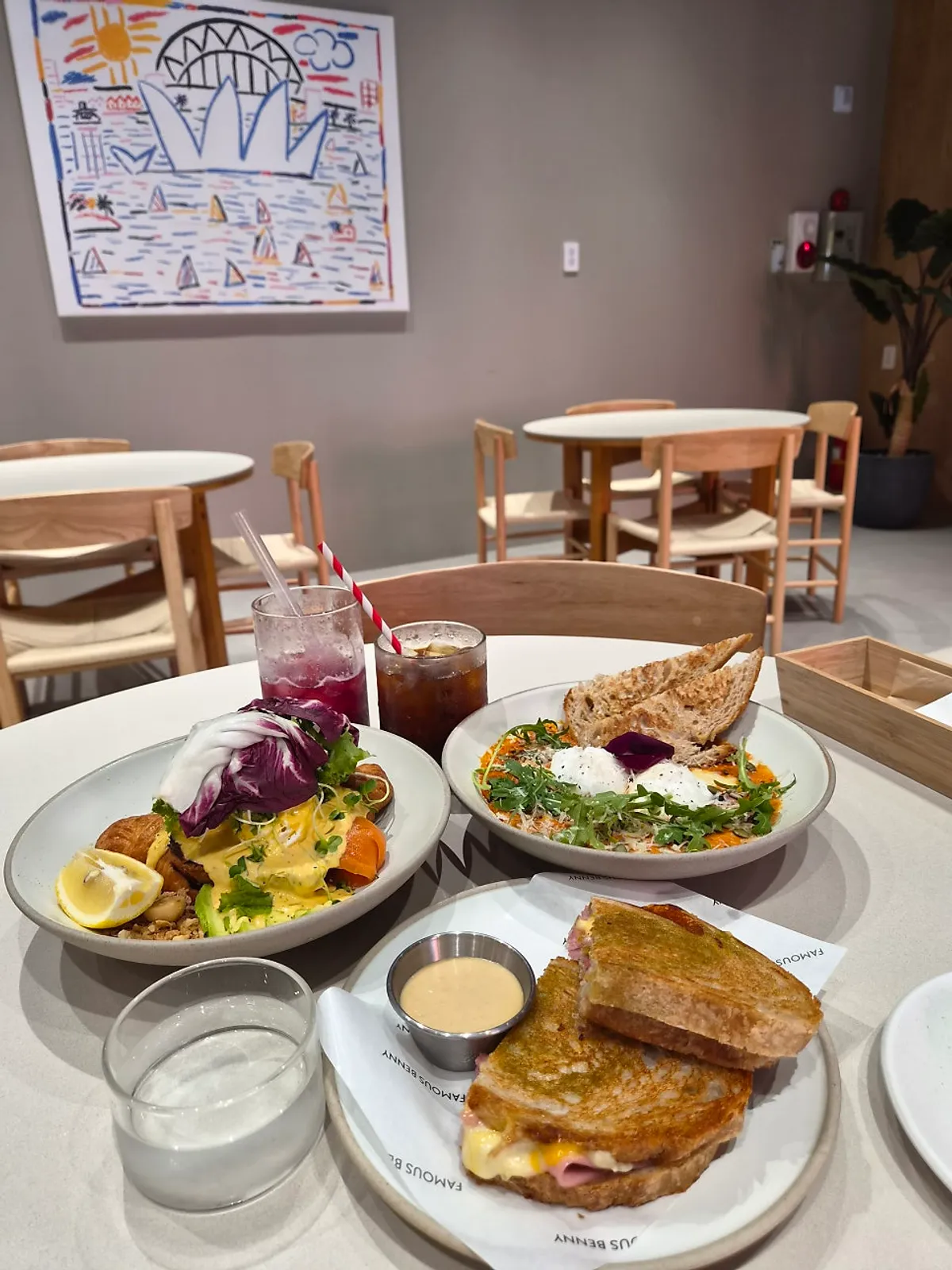 A full spread of brunch at Famous Venny Yangsan Oslo Park Branch
