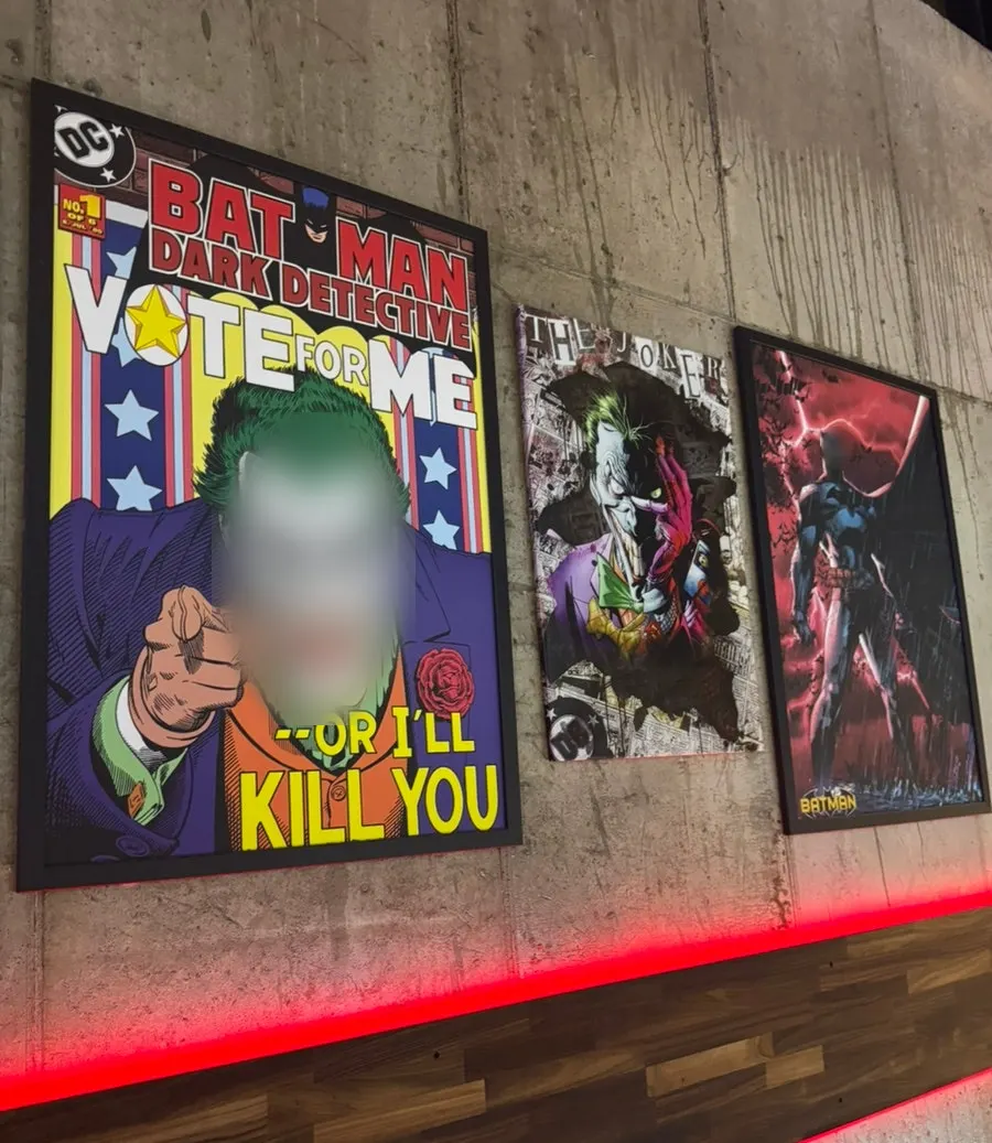 フィギュアミュージアム済州2階階段の映画関連展示