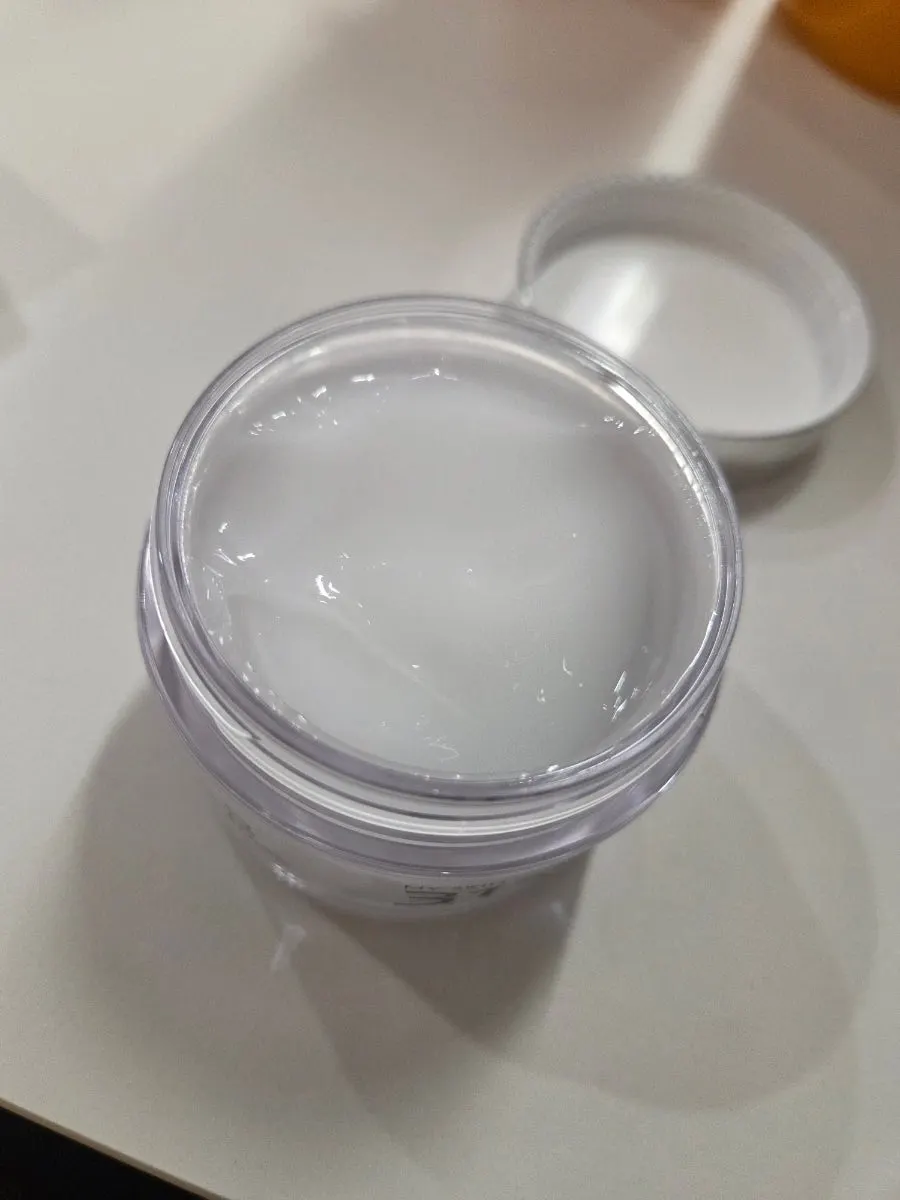흡수 전 수분크림 사용 과정