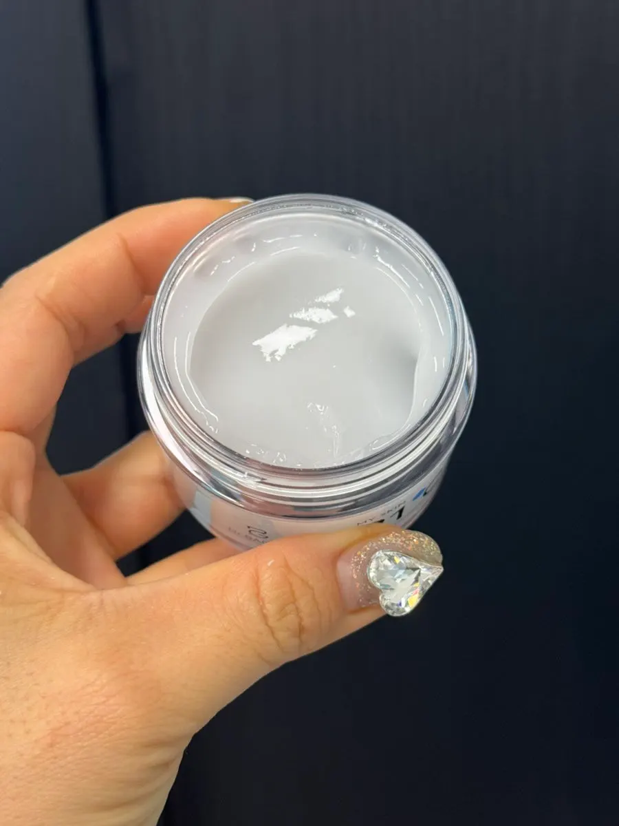 Daily moisturizing cream for all four seasons