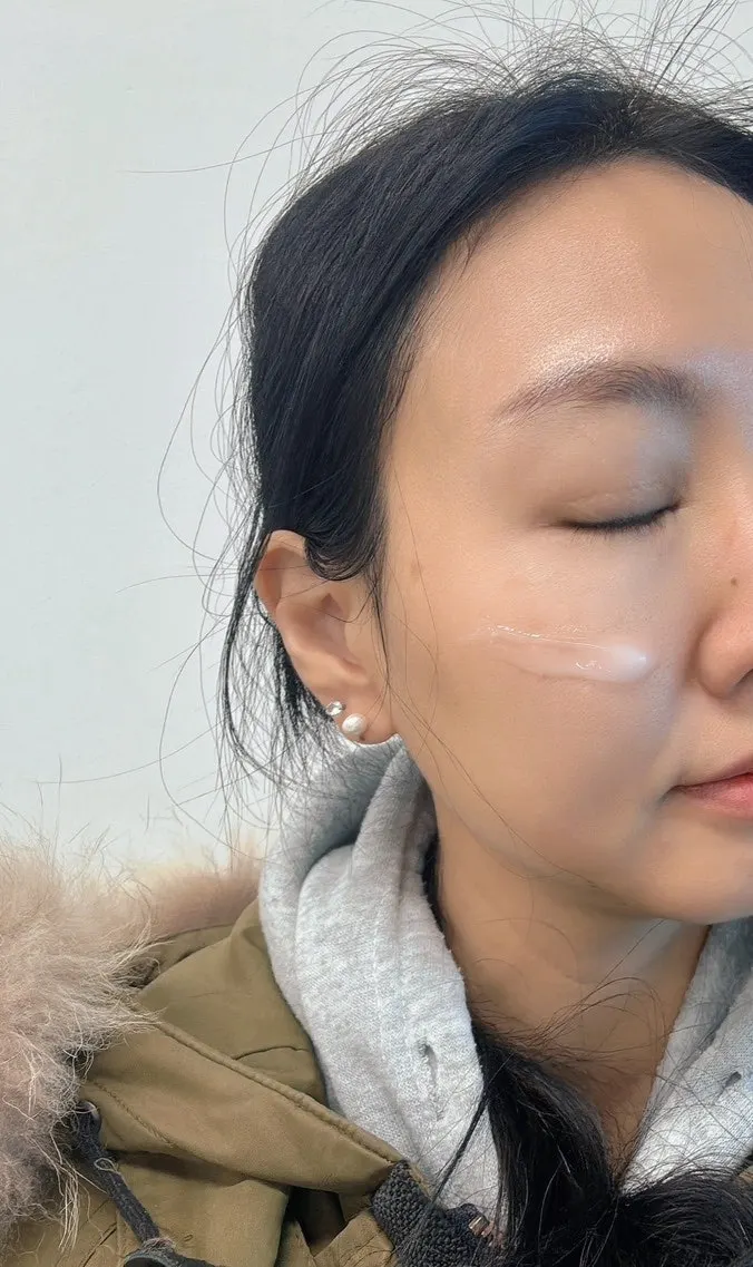 Daily moisturizing cream for morning and night