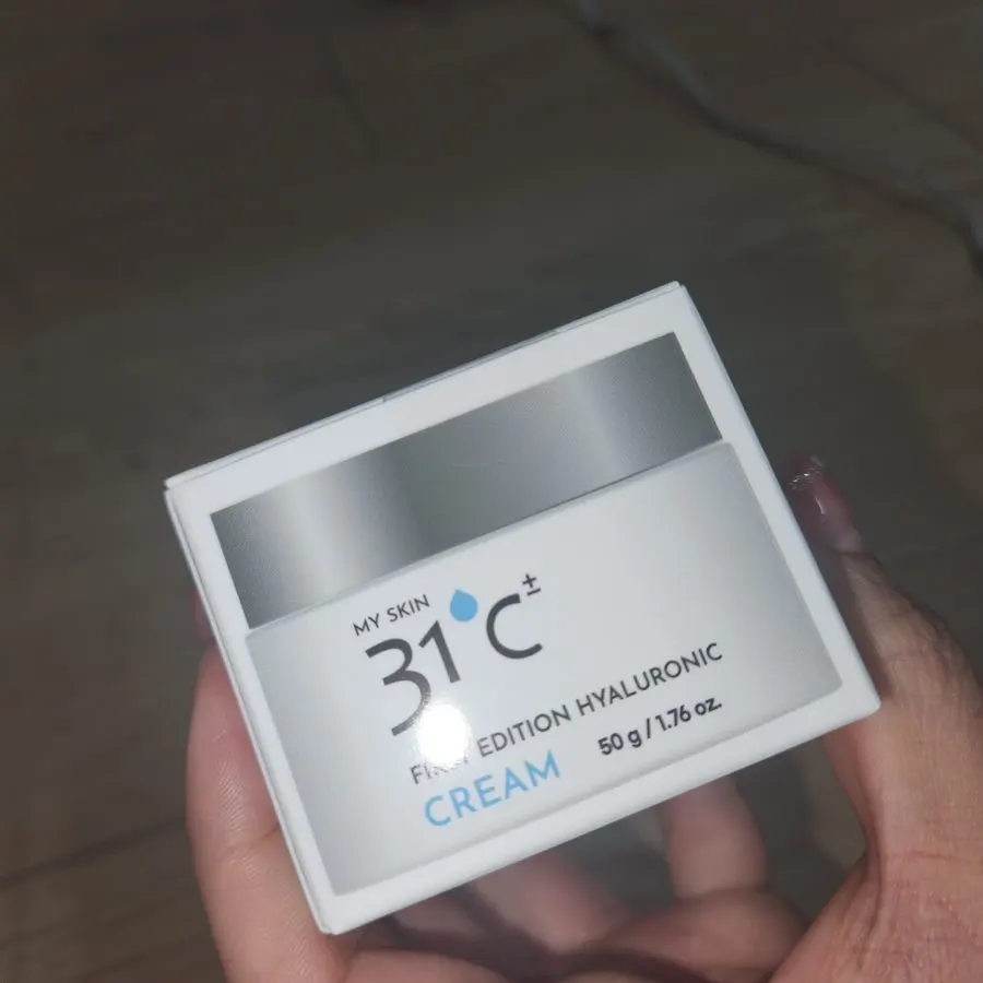 마사지하듯 덧바르는 수분크림