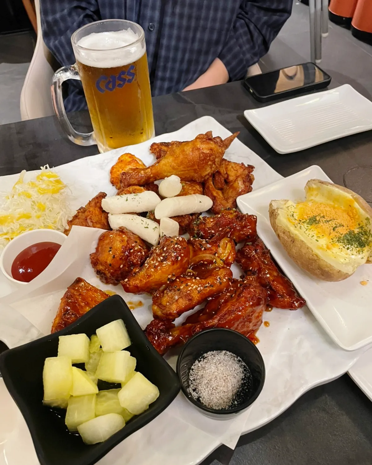 픽스치킨 동탄센트럴파크점 치킨 상차림