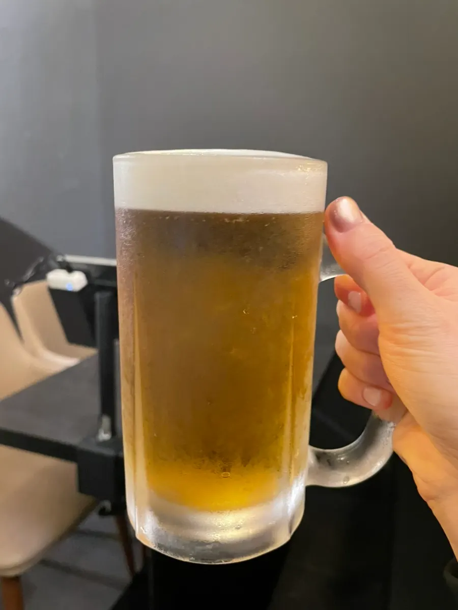 먼저 나온 카스생맥주 500ml 한 잔