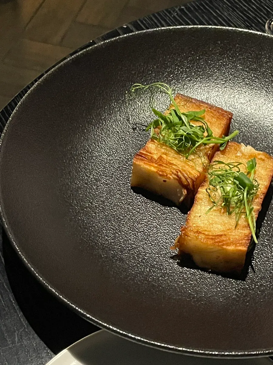 스파클링을 더한 플랫나인 식전주 한 잔