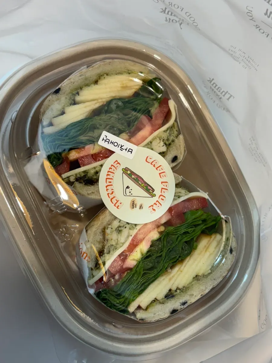 Sandwich being made after order is placed