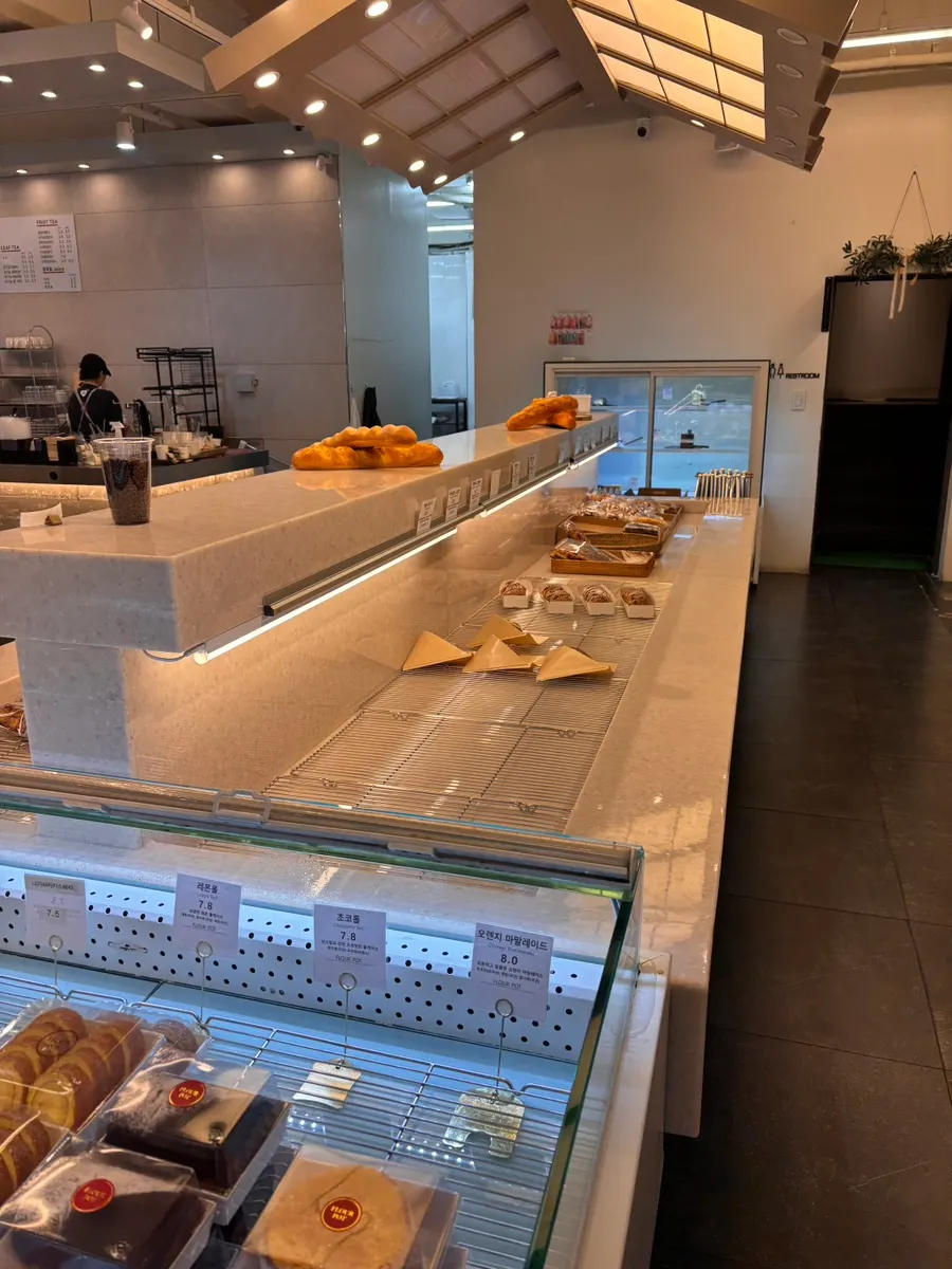 플라워팟카페 인기빵 깜빠뉴