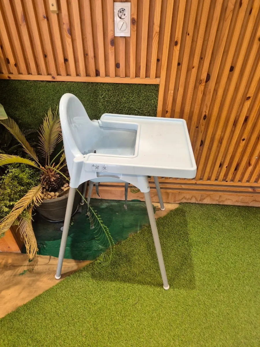 Interior of Flowerpot Cafe filled with plants
