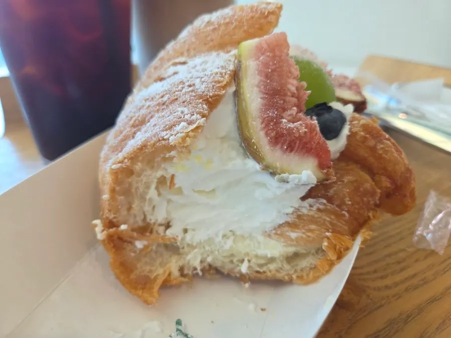 Close-up of the fig croissant topped with fruit