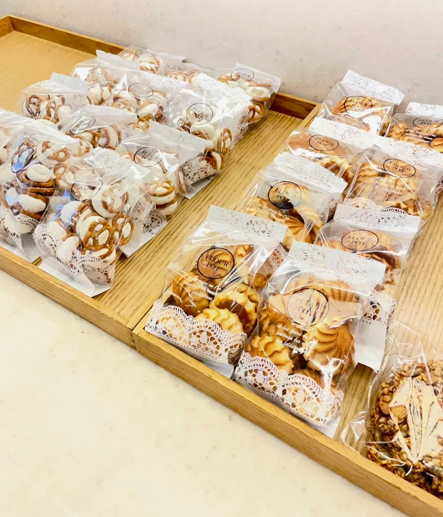 Flowerpot Cafe's bakery display case
