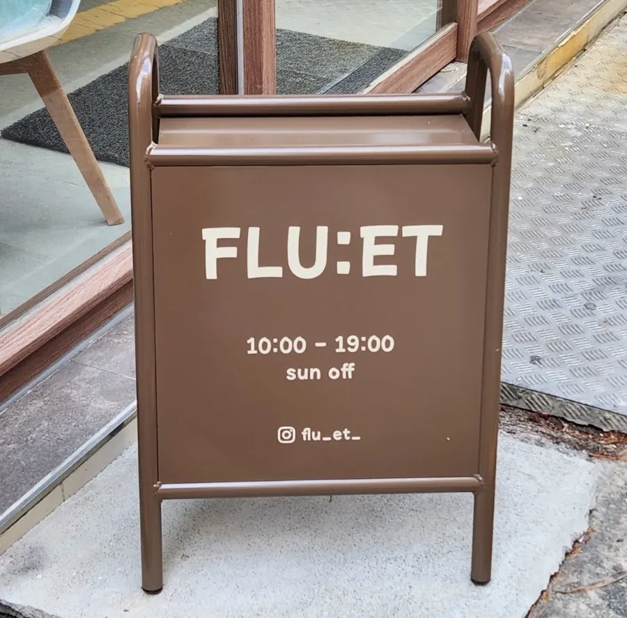 FLU:ET business hours and Sunday closure notice